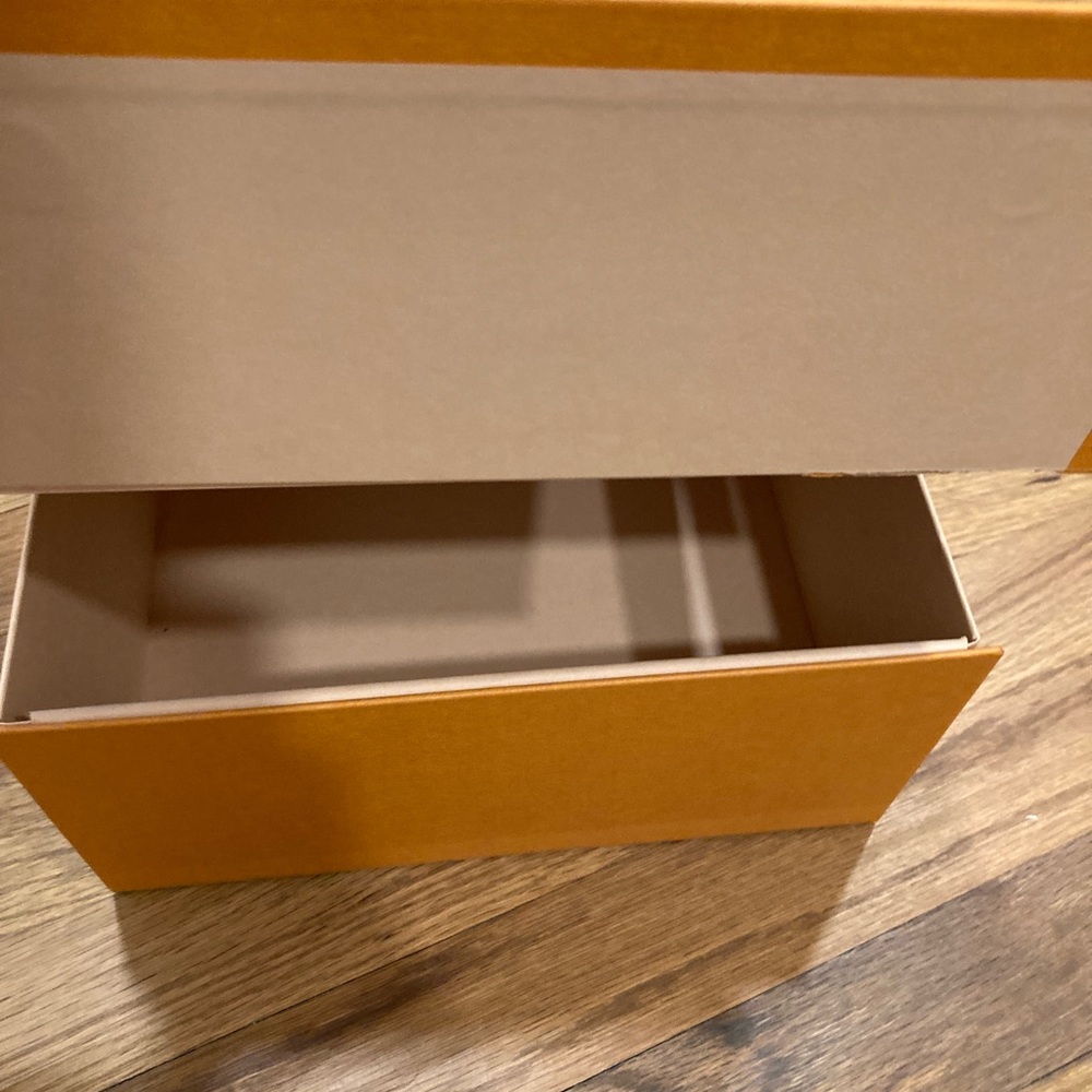 Louis Vuitton Authentic Box - Picture 6 of 8